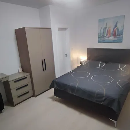Mamamia Villa Vir